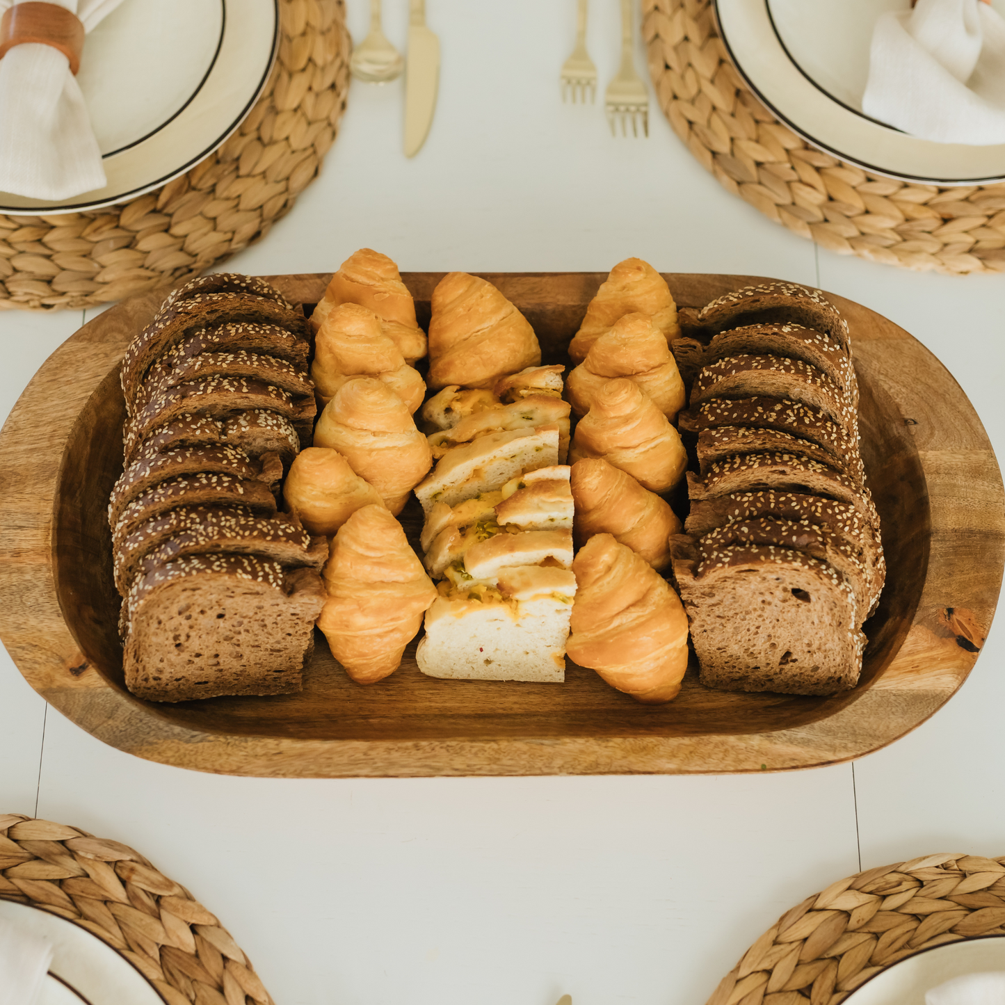 Weekend Hosting Bowl 22x12