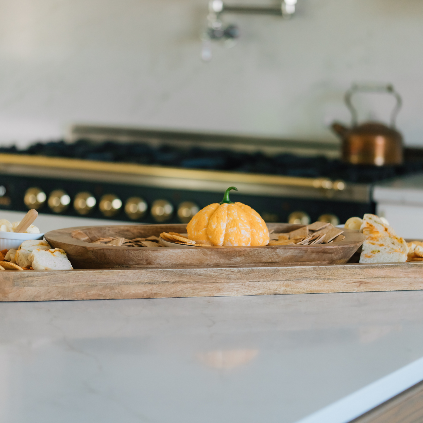 Weekend Hosting Bowl 22x12